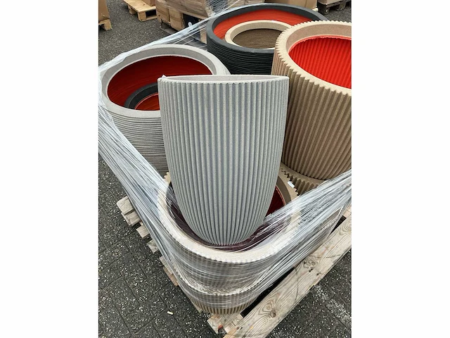 Pallet capi | bloempotten - afbeelding 2 van  7
