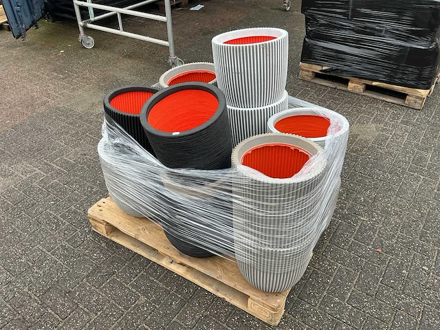 Pallet capi | bloempotten - afbeelding 4 van  7