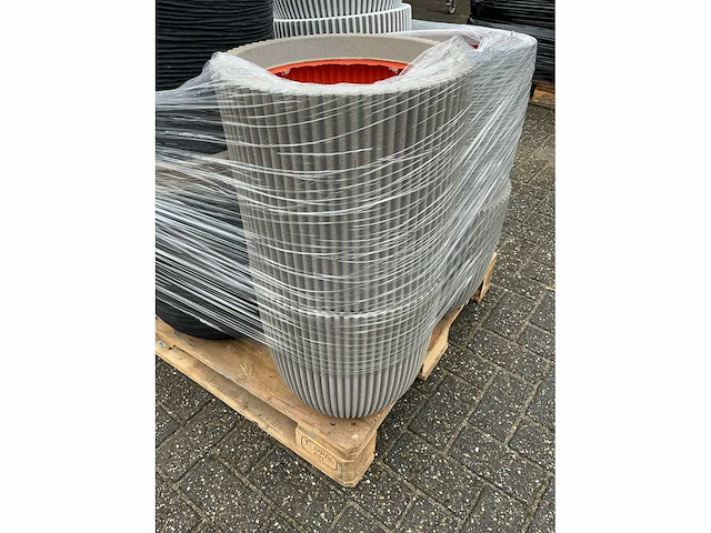 Pallet capi | bloempotten - afbeelding 6 van  7