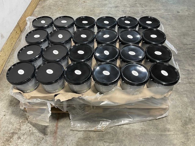 Pallet col.r grondverf wit - 144 liter - afbeelding 10 van  10