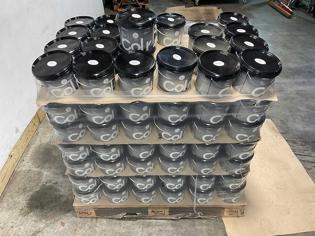 Pallet col.r grondverf wit - 498 liter - afbeelding 1 van  9