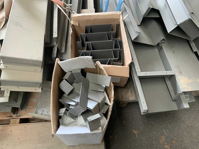 Pallet dakgoten (2x) - afbeelding 3 van  4
