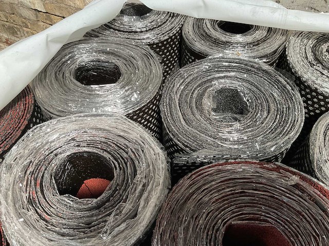Pallet dakleer met zwarte en rode leislag - afbeelding 9 van  11