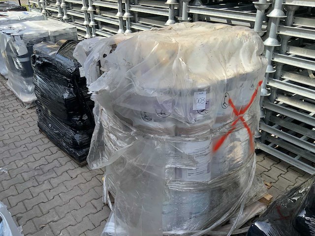 Pallet dakmateriaal - afbeelding 1 van  3