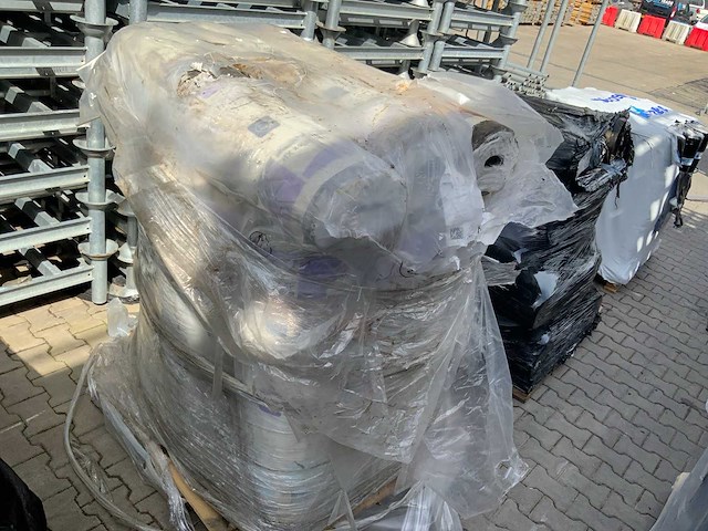 Pallet dakmateriaal - afbeelding 2 van  3