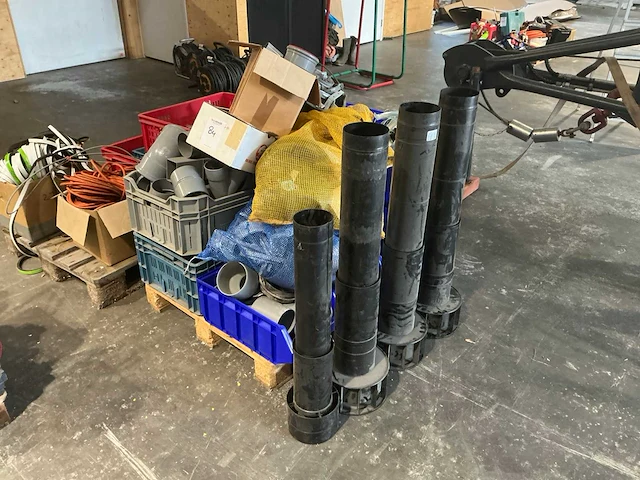 Pallet dakmaterialen - afbeelding 1 van  12