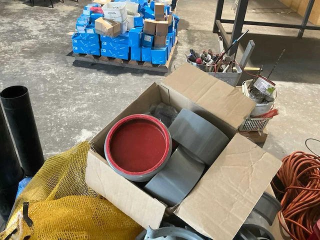 Pallet dakmaterialen - afbeelding 10 van  12