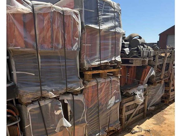 Pallet dakpannen (4x) - afbeelding 1 van  3