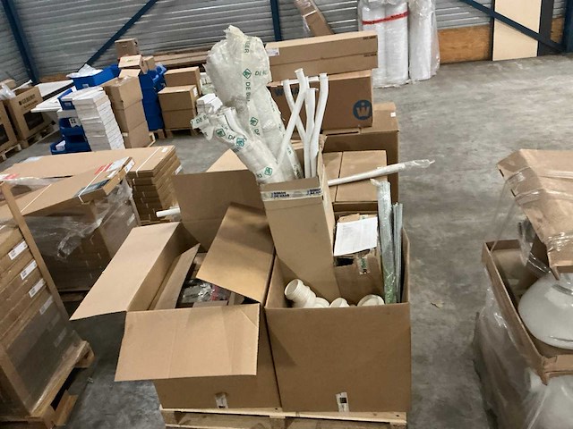 Pallet de beer installatie materialen - afbeelding 1 van  6