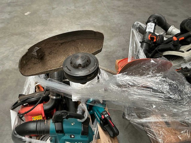 Pallet defect stihl / makita tuingereedschap (2x) - afbeelding 3 van  9
