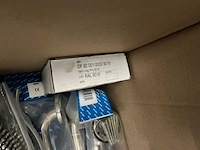 Pallet delabie sanitair accessoires - afbeelding 5 van  8