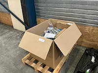 Pallet delabie sanitair accessoires - afbeelding 8 van  8