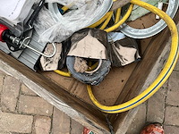 Pallet divers - diverse bouwmaterialen - afbeelding 4 van  7
