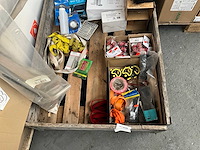 Pallet divers - diverse retourgoederen - afbeelding 2 van  7