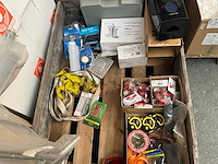 Pallet divers - diverse retourgoederen - afbeelding 3 van  7
