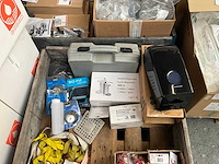 Pallet divers - diverse retourgoederen - afbeelding 4 van  7