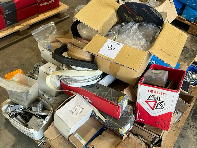 Pallet divers bevestigingsmateriaal - afbeelding 2 van  15