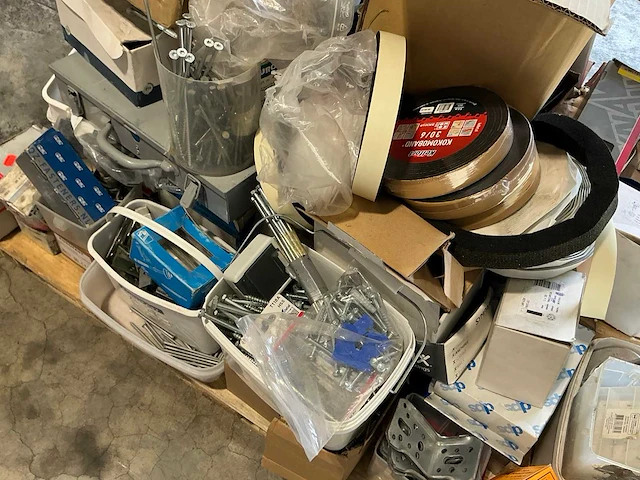 Pallet divers bevestigingsmateriaal - afbeelding 14 van  15
