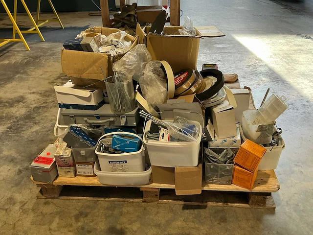 Pallet divers bevestigingsmateriaal - afbeelding 7 van  15
