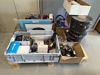 Pallet divers installatiemateriaal - afbeelding 1 van  10