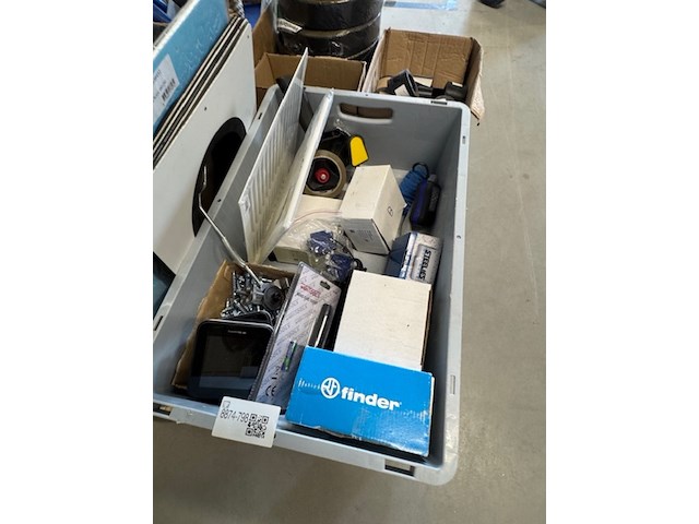 Pallet divers installatiemateriaal - afbeelding 3 van  10