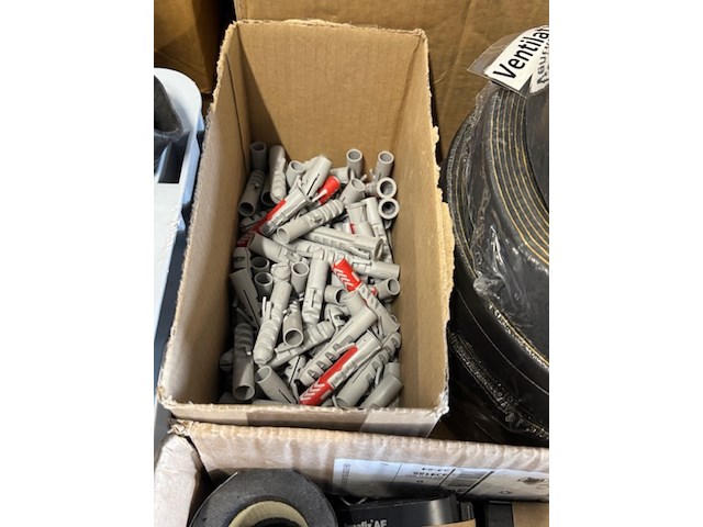 Pallet divers installatiemateriaal - afbeelding 8 van  10