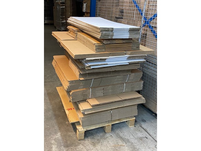 Pallet diverse afmetingen verzenddozen - afbeelding 3 van  4