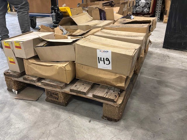 Pallet diverse bevestigingsmateriaal - afbeelding 1 van  9