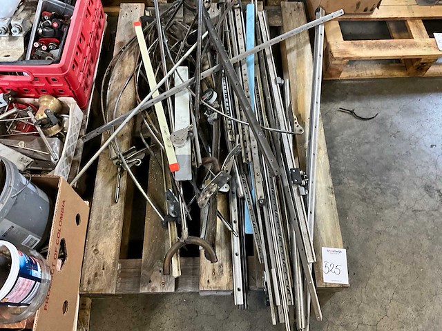 Pallet diverse boot-onderdelen - afbeelding 2 van  4