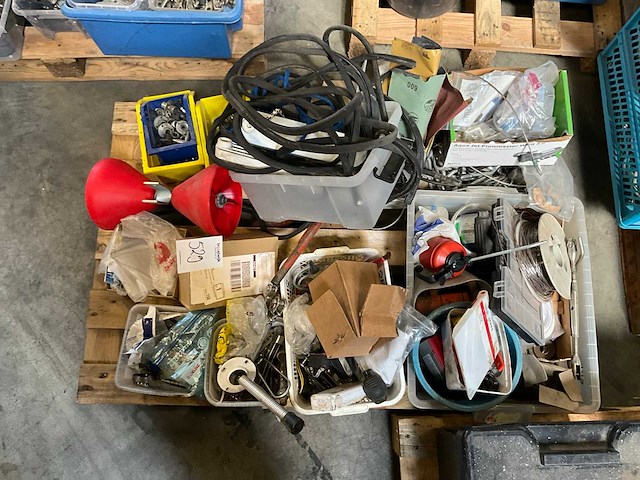 Pallet diverse boot-onderdelen - afbeelding 2 van  6