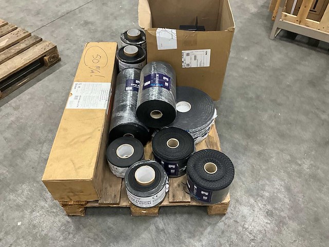 Pallet diverse dakmaterialen - afbeelding 8 van  17