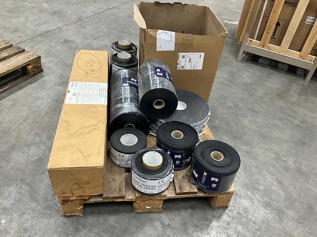 Pallet diverse dakmaterialen - afbeelding 12 van  17