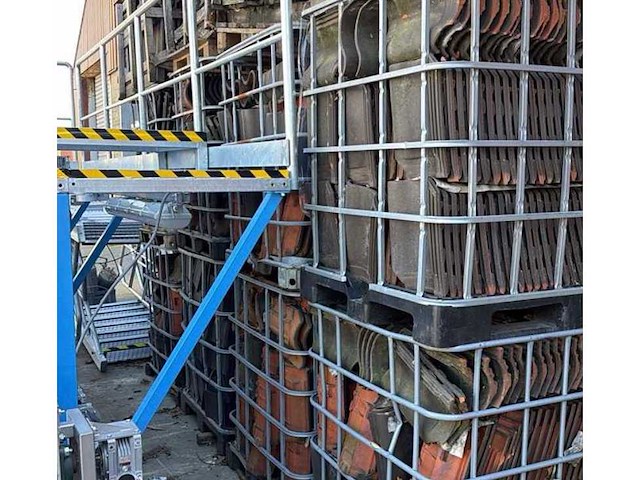 Pallet diverse dakpannen (11x) - afbeelding 1 van  3