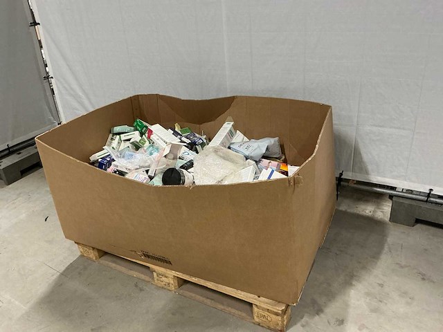 Pallet diverse drogisterij artikelen - afbeelding 2 van  4