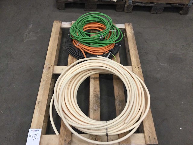 Pallet diverse electrakabel en slangen - afbeelding 4 van  6