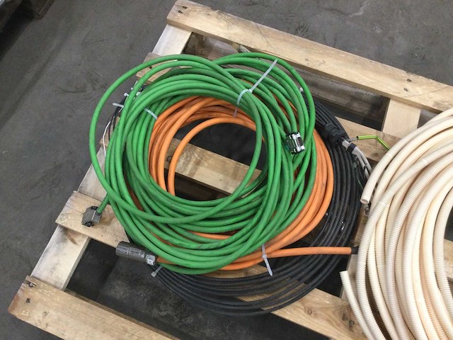 Pallet diverse electrakabel en slangen - afbeelding 5 van  6