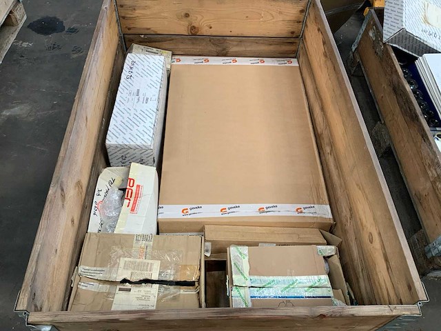 Pallet diverse filters (2x) - afbeelding 1 van  8