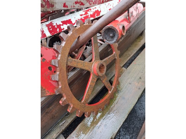 Pallet diverse hooipakpers onderdelen, o.a. new holland - afbeelding 2 van  5