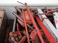 Pallet diverse hooipakpers onderdelen, o.a. new holland - afbeelding 5 van  5