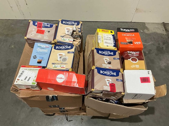 Pallet diverse koffieproducten - afbeelding 1 van  7