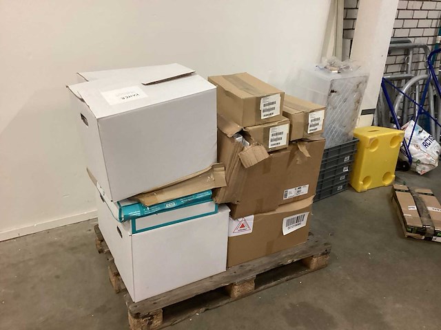 Pallet diverse overige kantoorartikelen - afbeelding 1 van  12