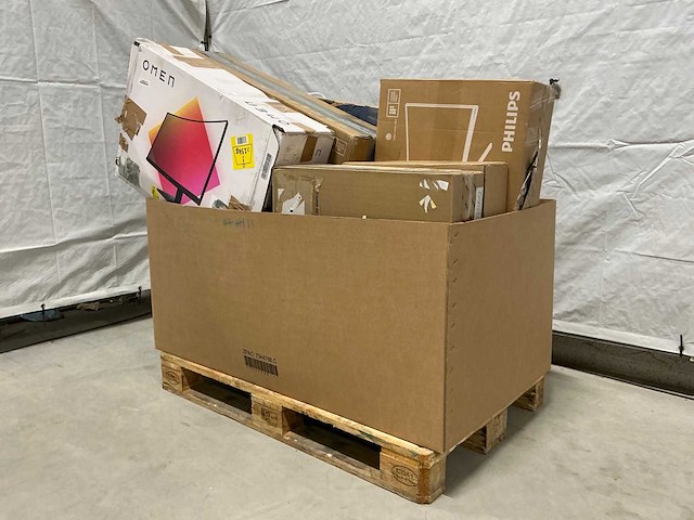 Pallet diverse pc schermen / monitors (13x) - afbeelding 1 van  6
