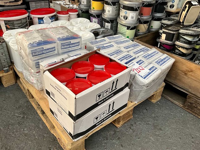 Pallet diverse stuc - afbeelding 1 van  10