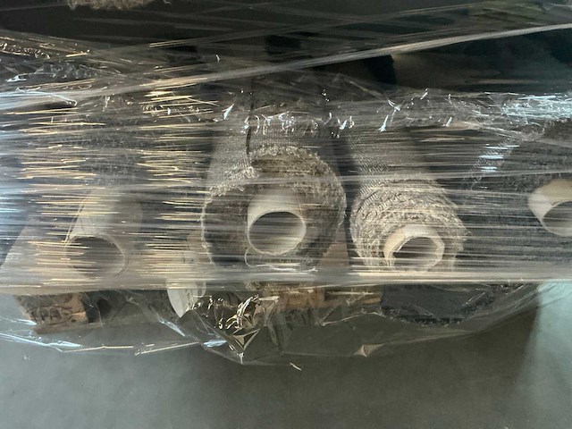 Pallet diverse textielrollen - afbeelding 2 van  13