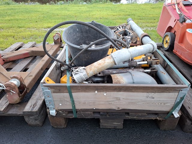 Pallet diverse toebehoren - afbeelding 1 van  11