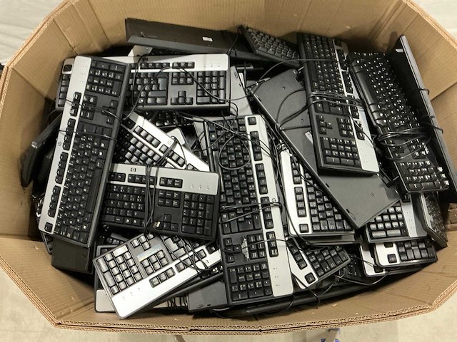 Pallet diverse toetsenborden - afbeelding 1 van  6
