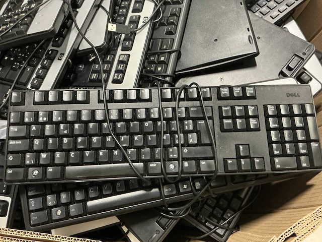 Pallet diverse toetsenborden - afbeelding 3 van  6