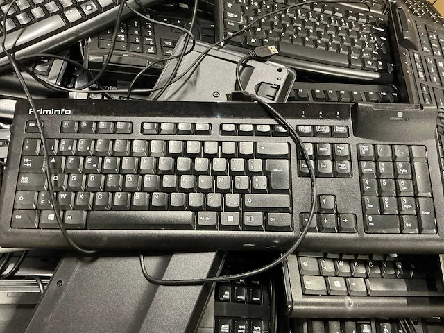 Pallet diverse toetsenborden - afbeelding 2 van  7