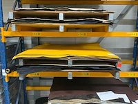 Pallet diverse vellen splitleer (2x) totaal: 105,83m2 - afbeelding 1 van  4