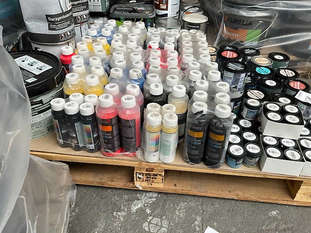 Pallet diverse verf - afbeelding 8 van  11